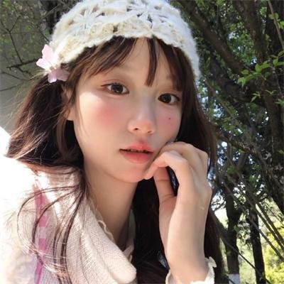在他的阴影下